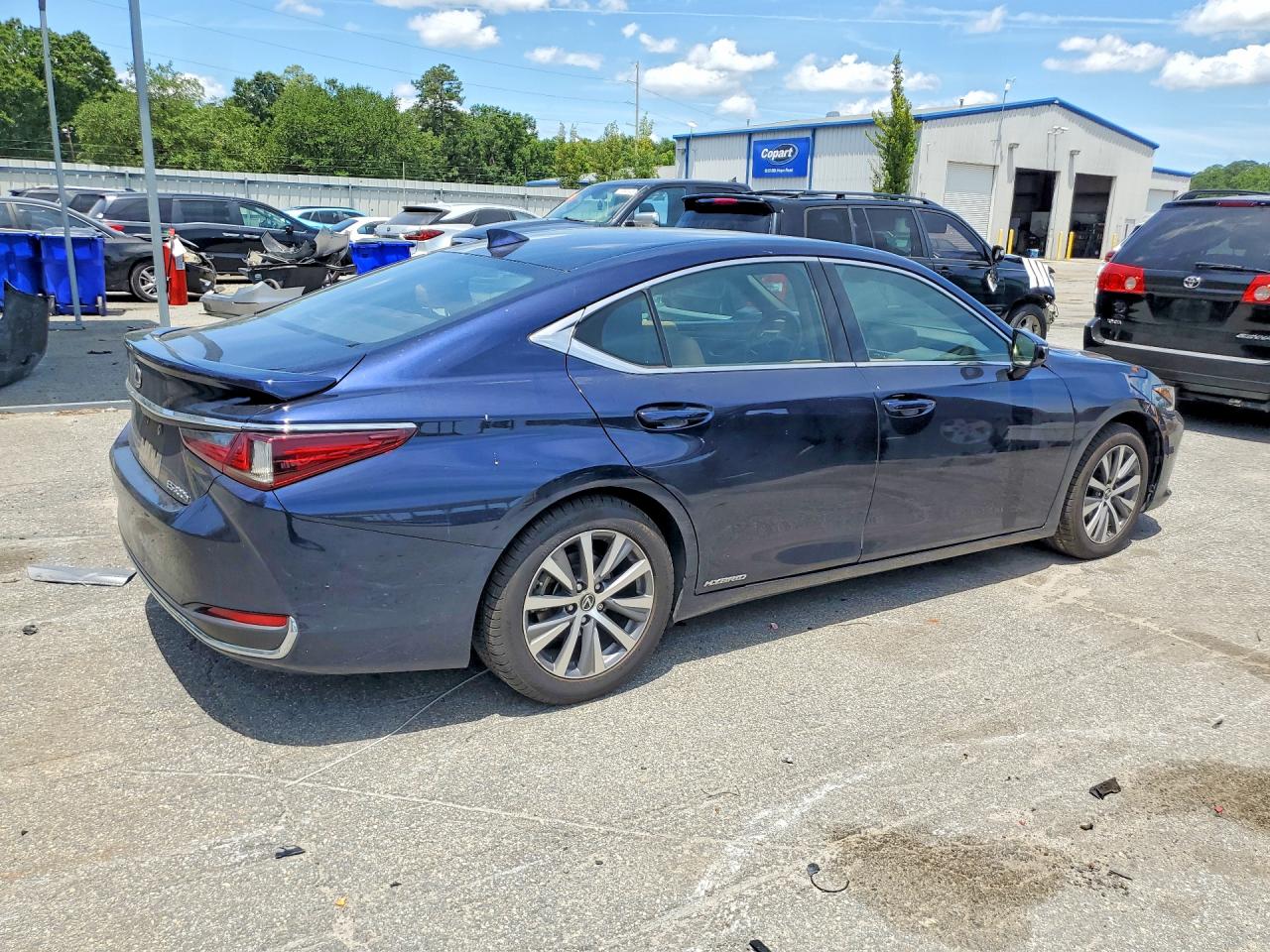2021 LEXUS ES 300h Premium