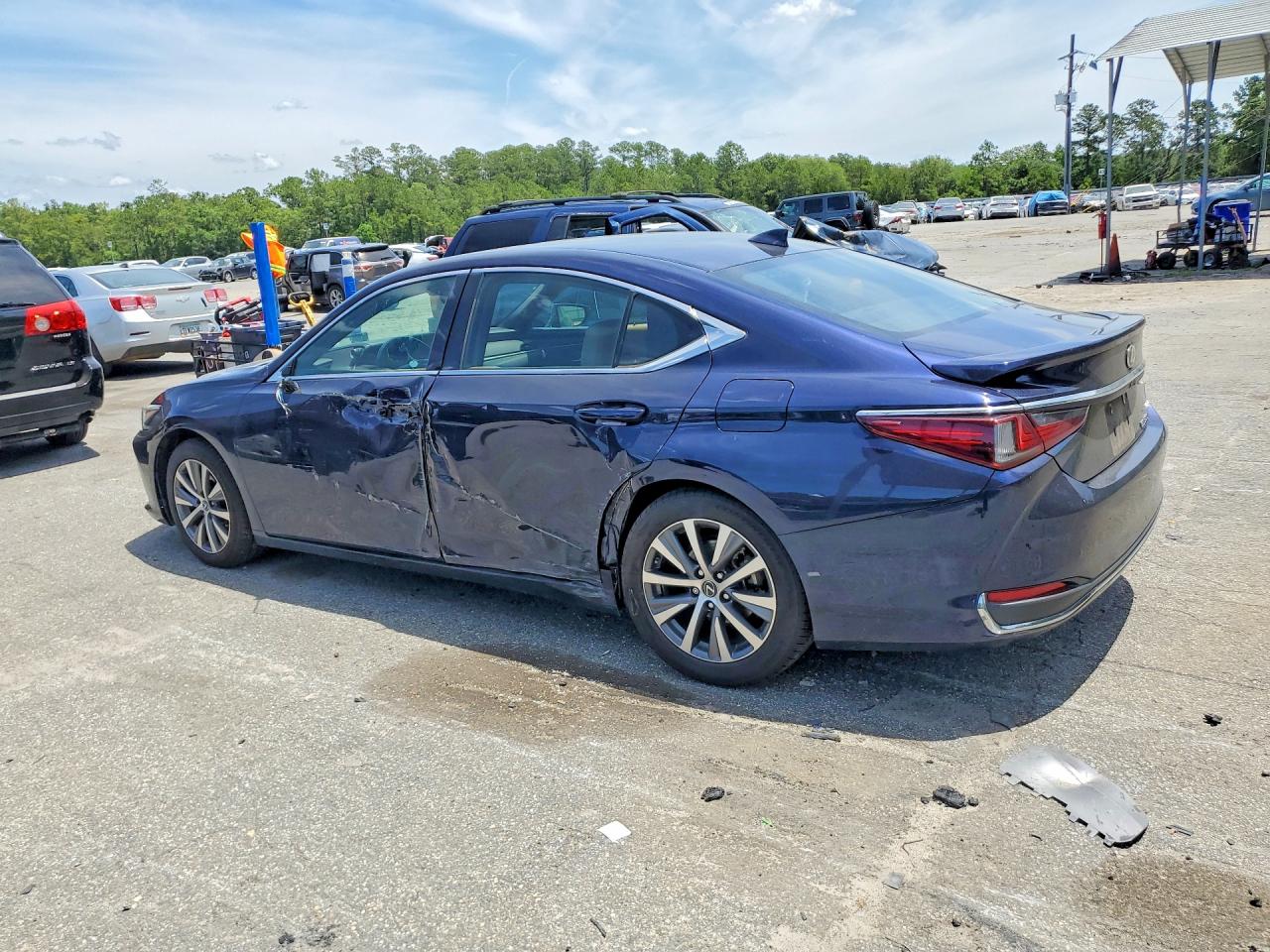 2021 LEXUS ES 300h Premium