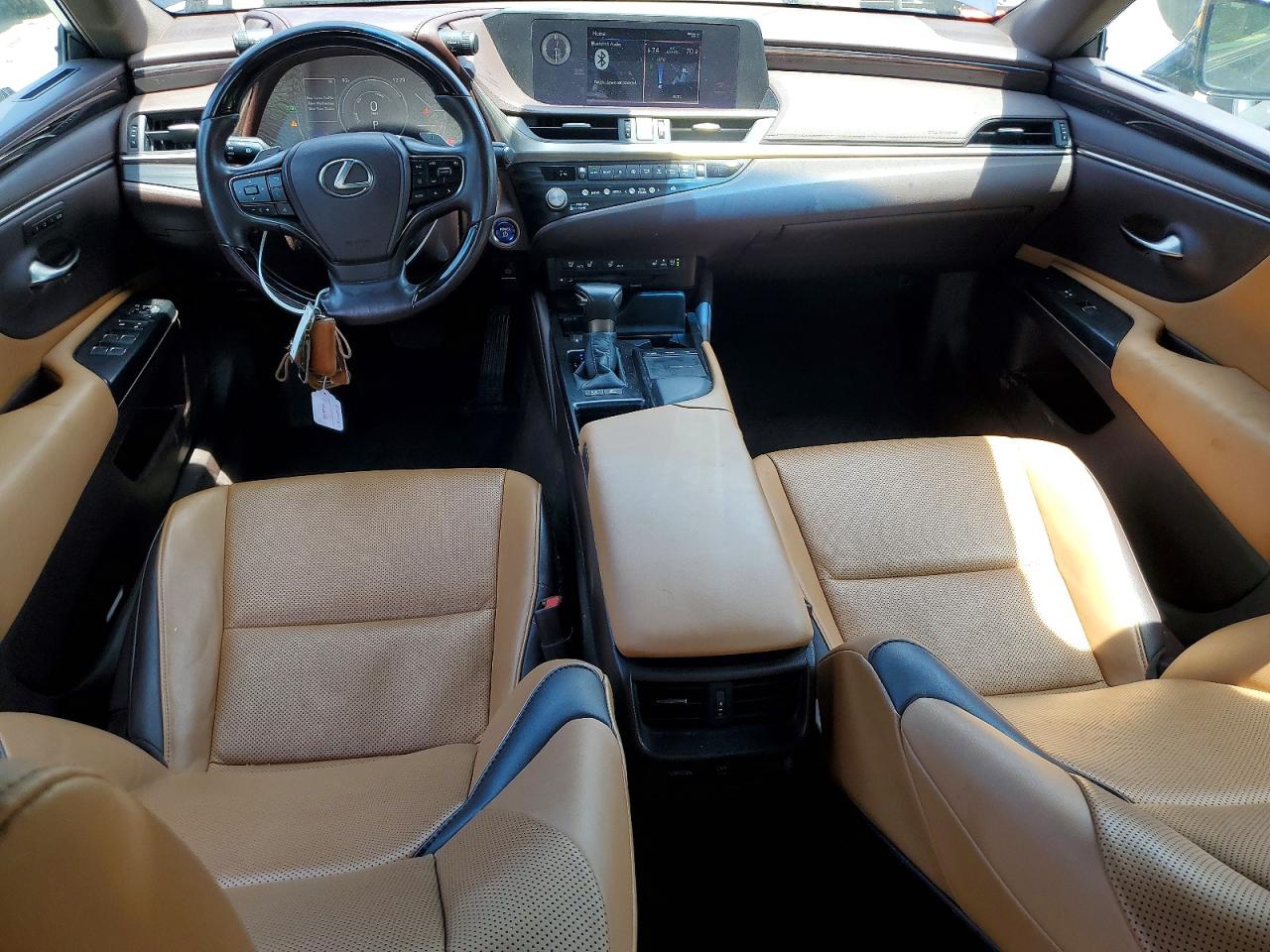 2021 LEXUS ES 300h Premium