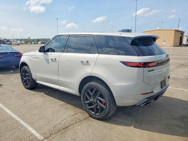 2024 LAND ROVER RANGE ROVE P400 Dynamic SE
