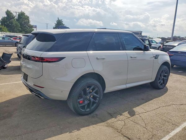2024 LAND ROVER RANGE ROVE P400 Dynamic SE