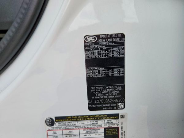 2025 LAND ROVER DEFENDER 110 X-Dynamic SE