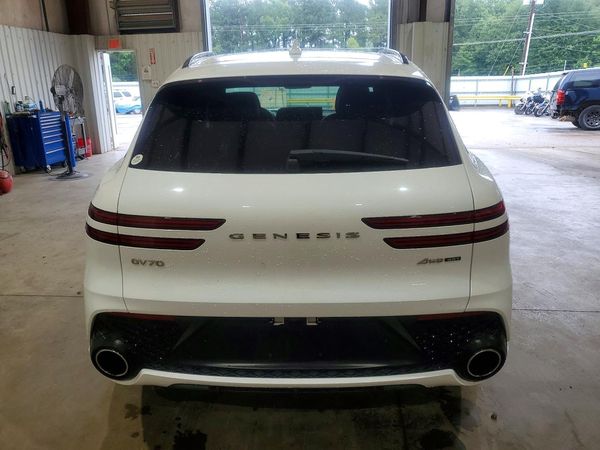 2022 GENESIS GV70
