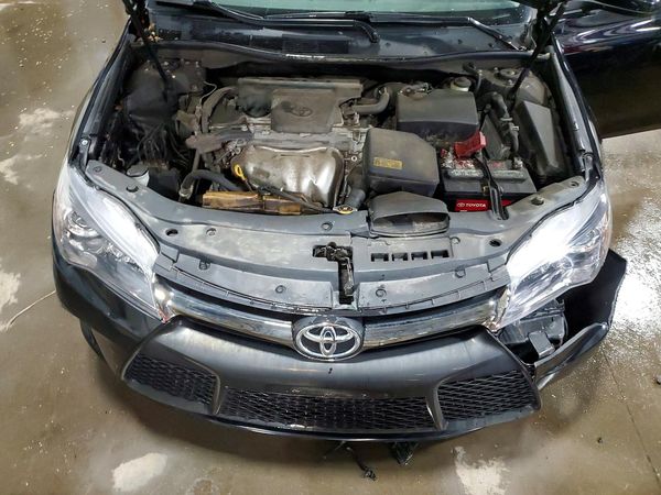 2015 TOYOTA CAMRY
