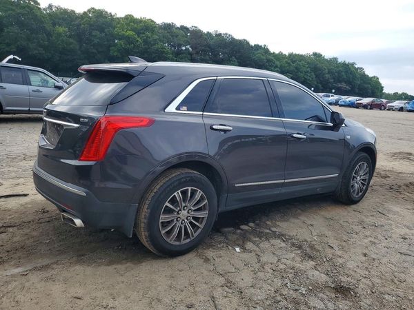 2017 CADILLAC XT5