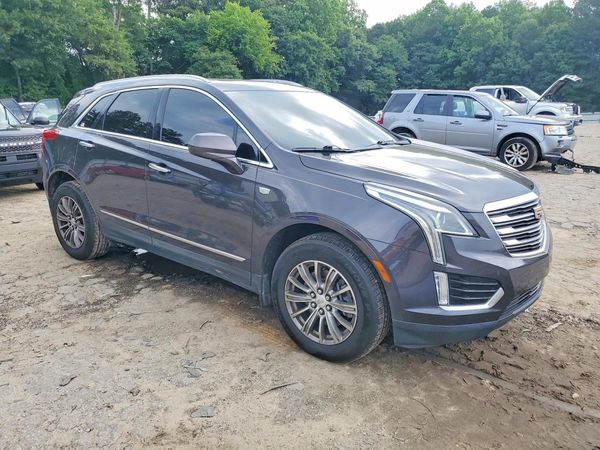 2017 CADILLAC XT5