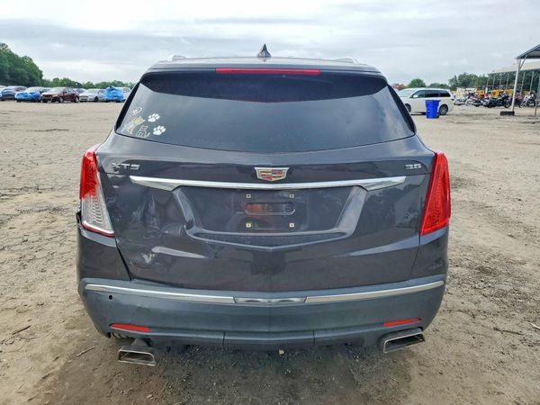 2017 CADILLAC XT5
