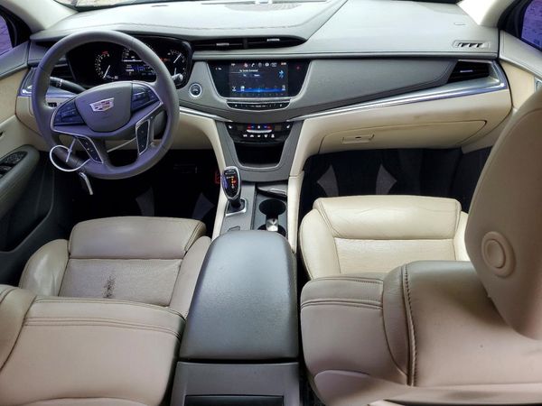 2017 CADILLAC XT5