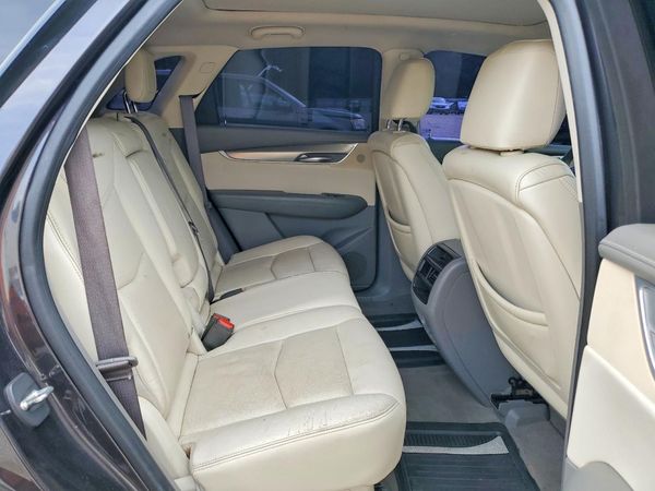2017 CADILLAC XT5