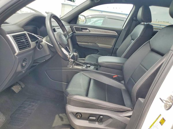 2022 VOLKSWAGEN ATLAS CROSS SPORT 4Motion SE w/ Tech