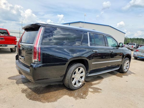 2018 CADILLAC ESCALADE ESV Luxury