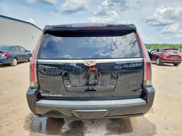 2018 CADILLAC ESCALADE ESV Luxury