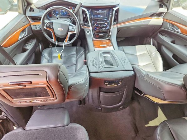 2018 CADILLAC ESCALADE ESV Luxury