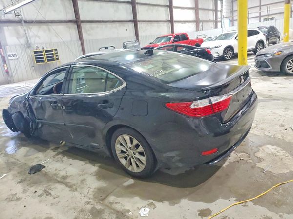 2015 LEXUS ES 300h