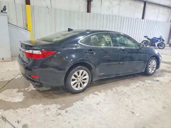 2015 LEXUS ES 300h