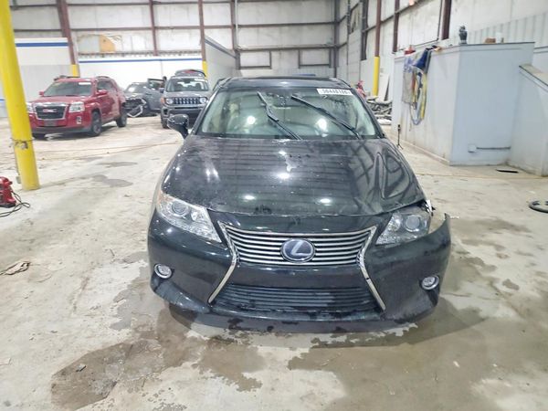2015 LEXUS ES 300h