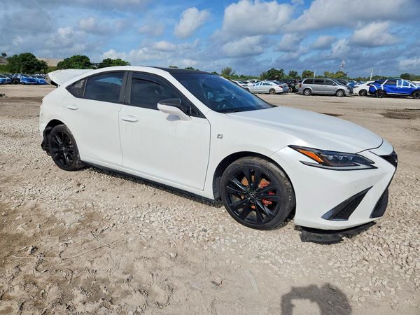 2019 LEXUS ES
