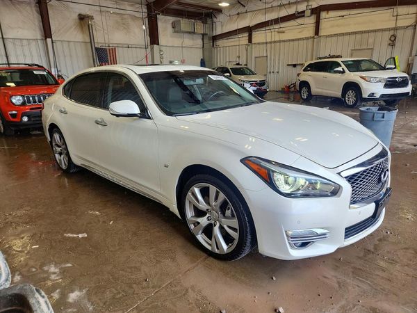 2017 INFINITI Q70L