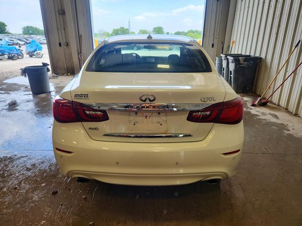 2017 INFINITI Q70L