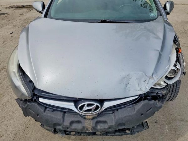 2015 HYUNDAI ELANTRA GLS(Middle)