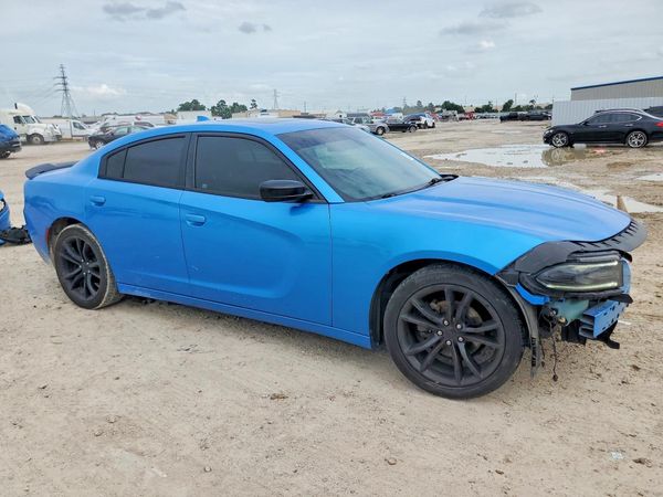 2016 DODGE CHARGER SXT