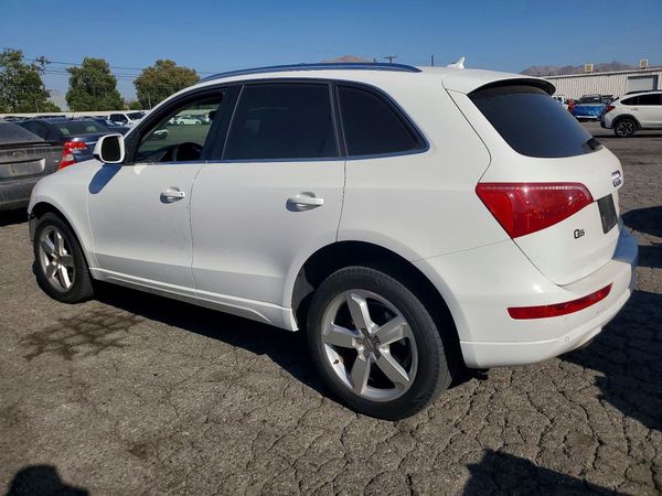 2012 AUDI Q5 Premium Plus
