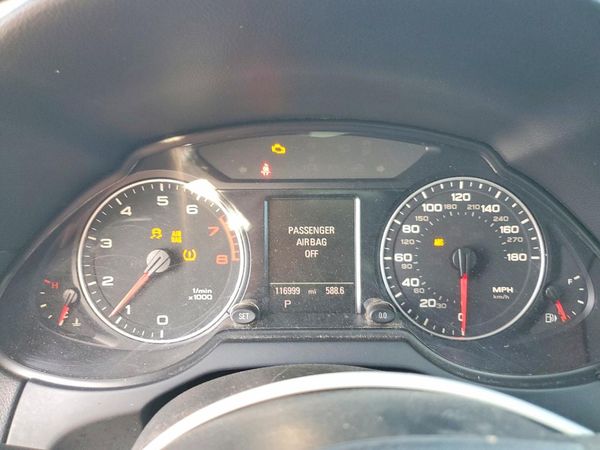 2012 AUDI Q5 Premium Plus
