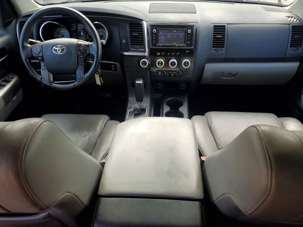 2019 TOYOTA SEQUOIA SR5 grade