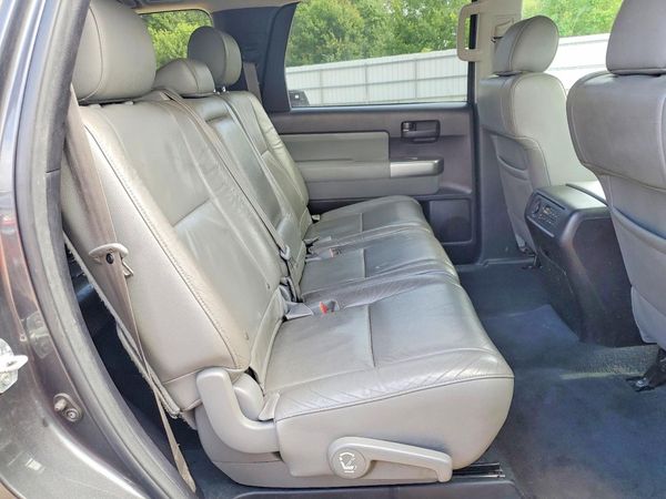2019 TOYOTA SEQUOIA SR5 grade