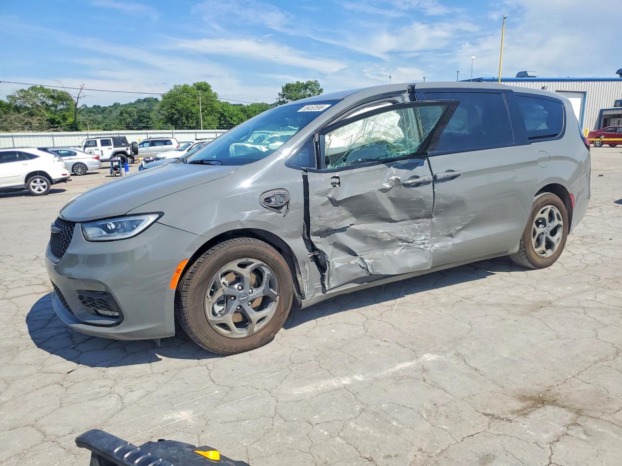 2022 CHRYSLER PACIFICA