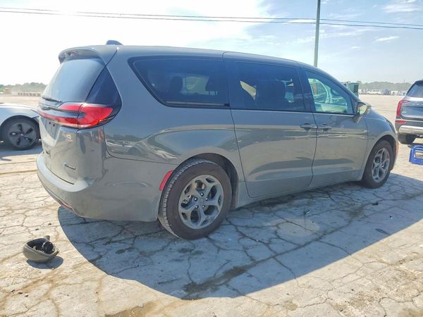 2022 CHRYSLER PACIFICA