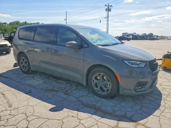 2022 CHRYSLER PACIFICA