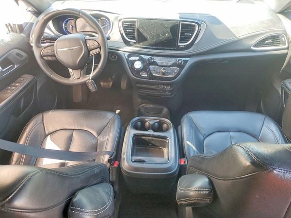 2022 CHRYSLER PACIFICA