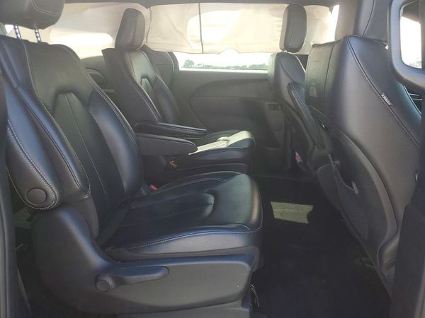2022 CHRYSLER PACIFICA