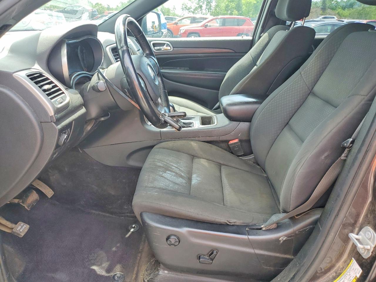 2019 JEEP GRAND CHEROKEE LAREDO 4X4