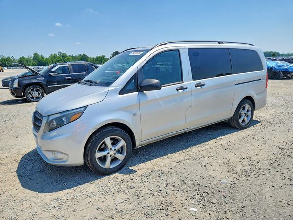 2016 MERCEDES-BENZ METRIS