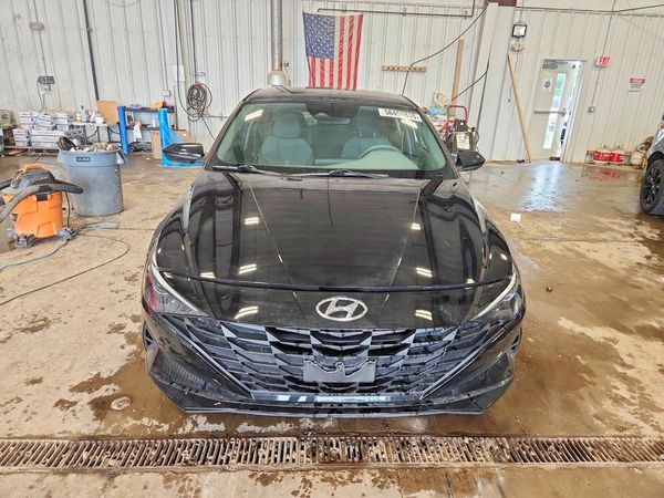 2022 HYUNDAI ELANTRA