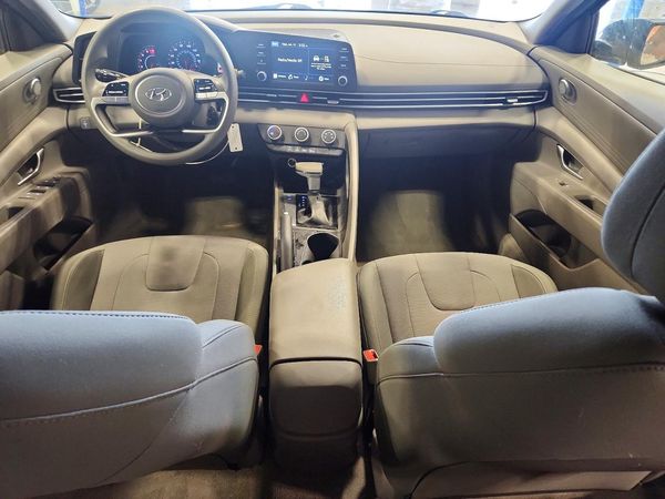 2022 HYUNDAI ELANTRA