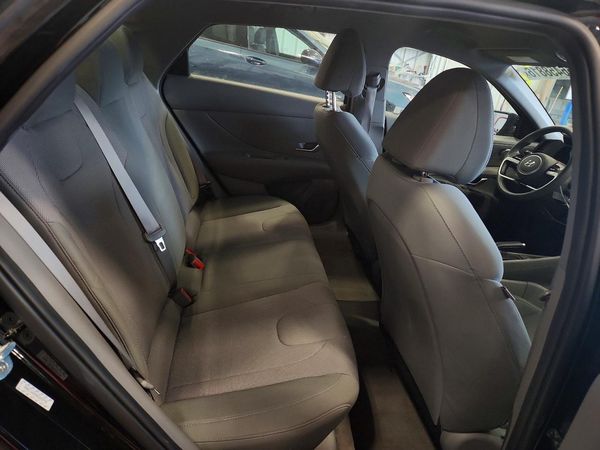 2022 HYUNDAI ELANTRA