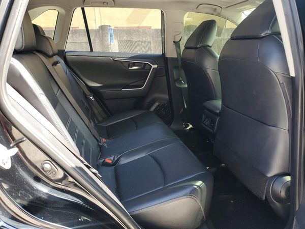 2019 TOYOTA RAV4 Limited