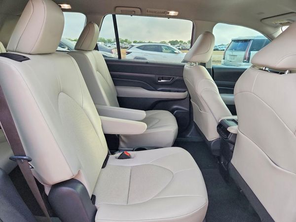 2024 TOYOTA GRAND HIGHLANDER
