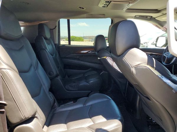 2017 CADILLAC ESCALADE ESV Premium Luxury