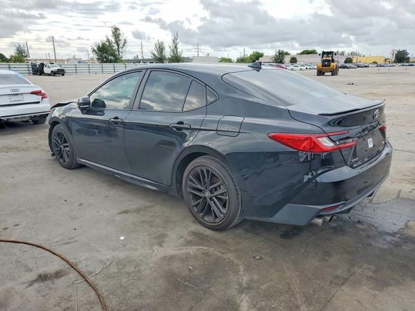 2025 TOYOTA CAMRY