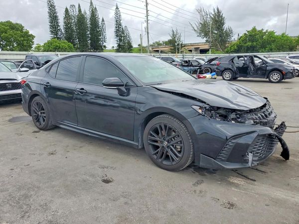 2025 TOYOTA CAMRY