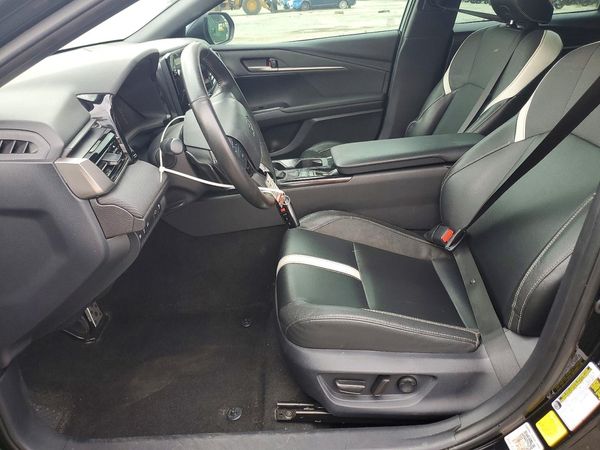 2025 TOYOTA CAMRY