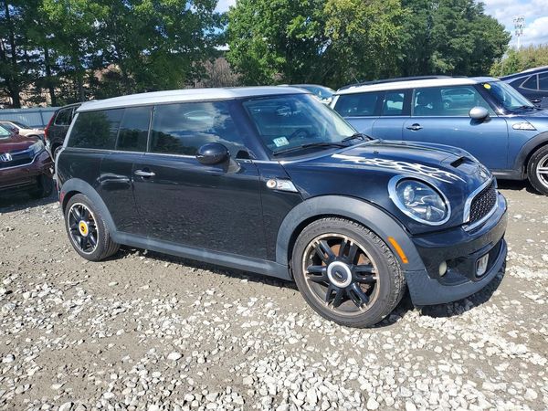 2013 MINI COOPER — Passenger 3/4