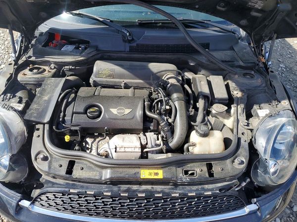 2013 MINI COOPER — Engine bay