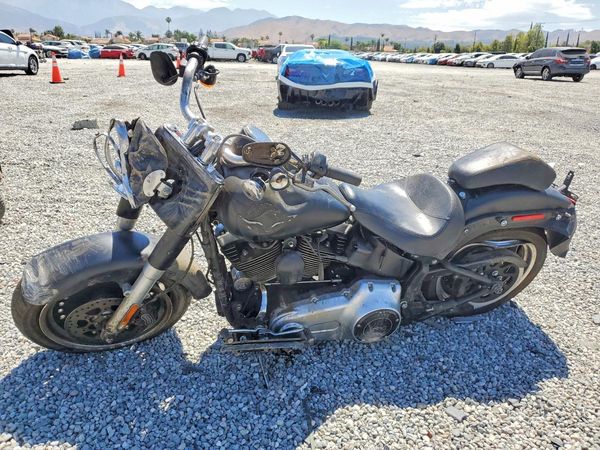 2016 HARLEY-DAVIDSON FL