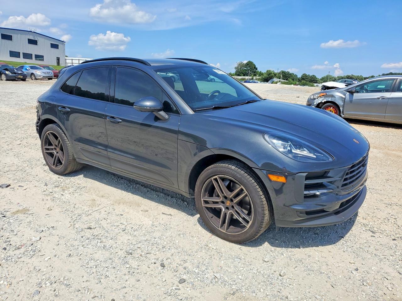 2021 PORSCHE MACAN Base