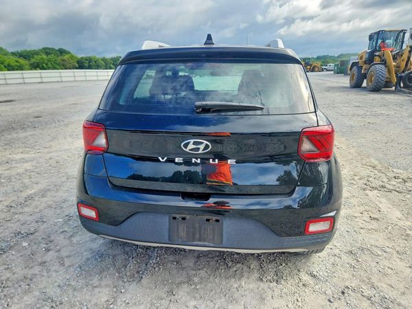 2022 HYUNDAI VENUE SEL & Limited